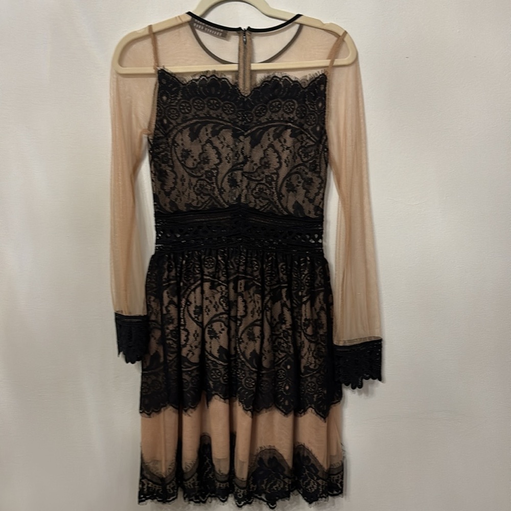 Endless Rose Embroidered Lace Dress NWOT - Picture 5 of 9